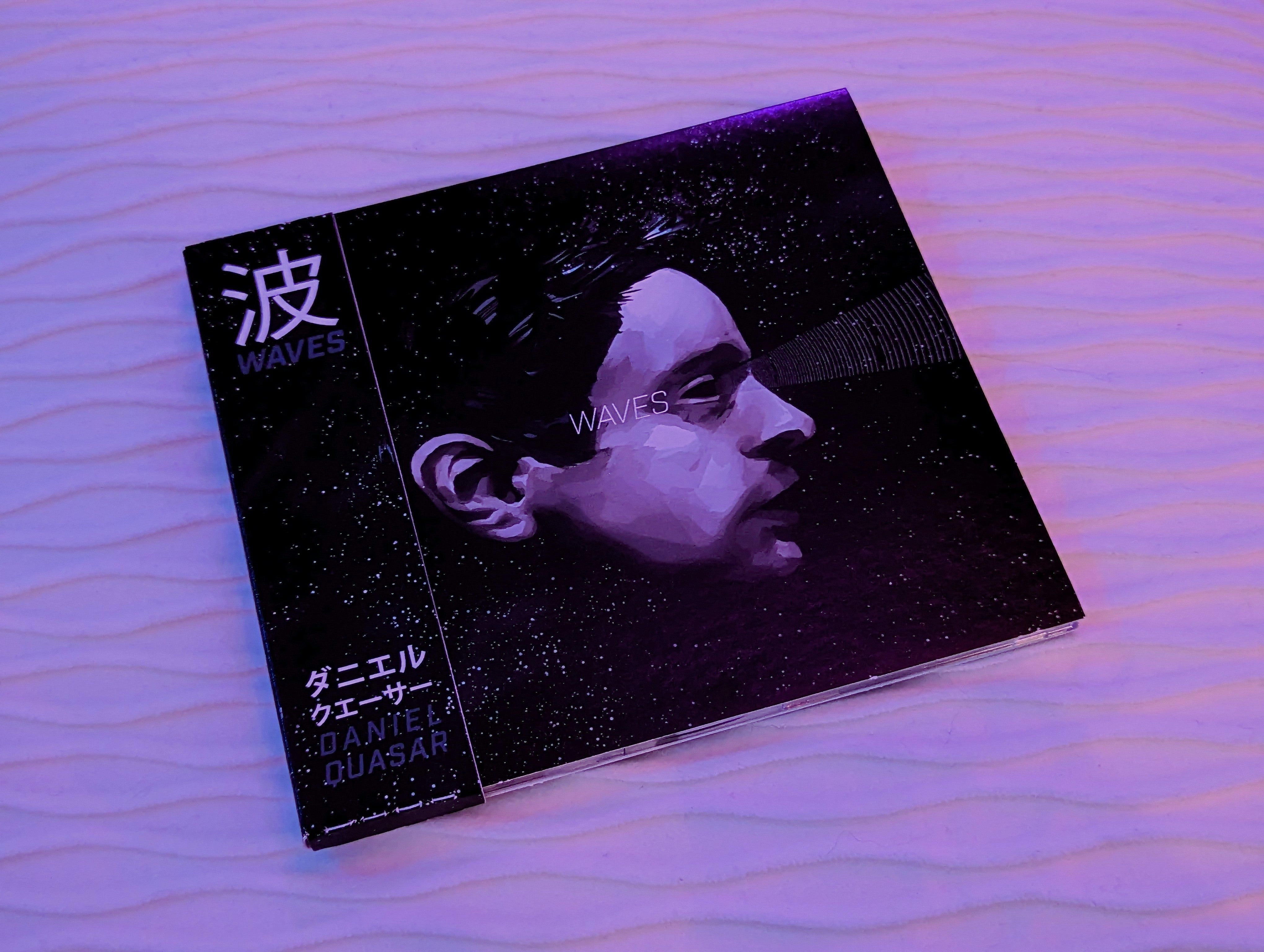 WAVES (Digipak + OBI Edition)